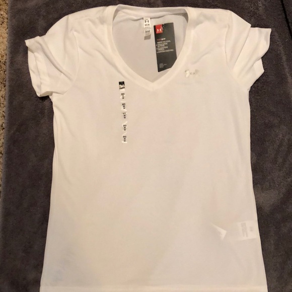 Under Armour Tops - NWT Under Armour, workout Tee, medium